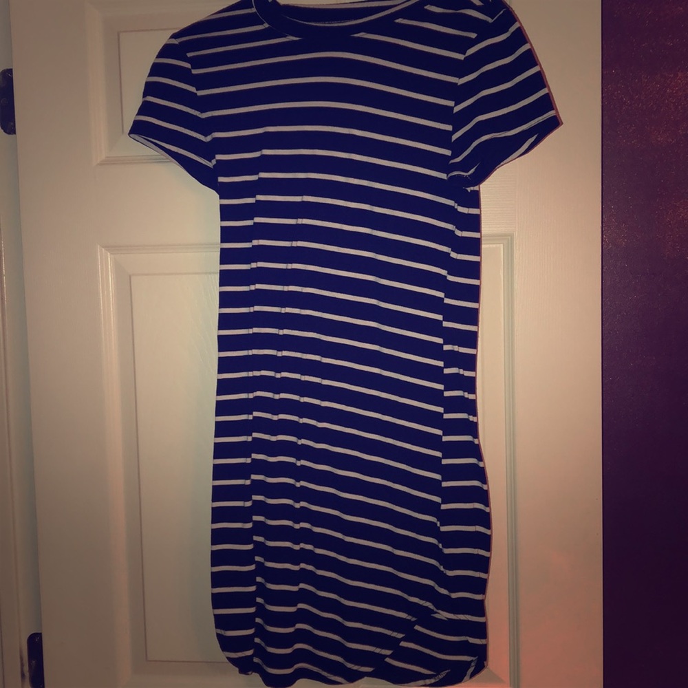 A hour glass body tight dress